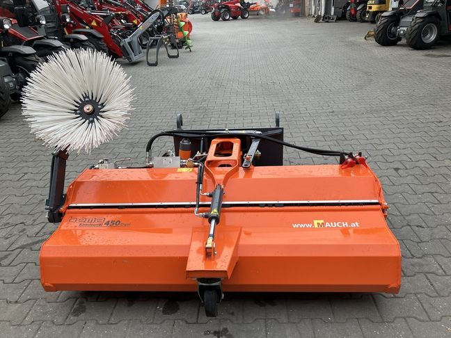 [3379-4670772-0_1.jpg]