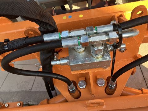 [3379-4826738-2.jpg]