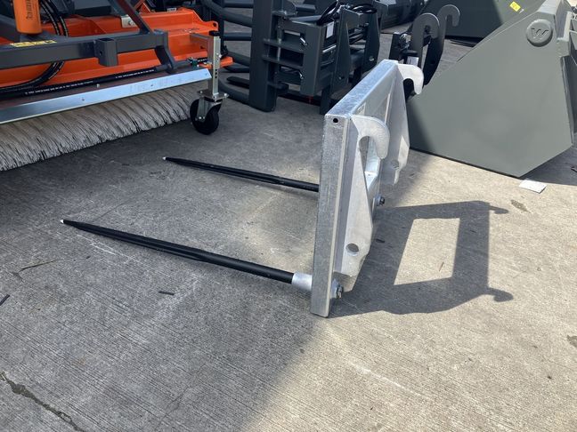 [3379-5696775-0_1.jpg]