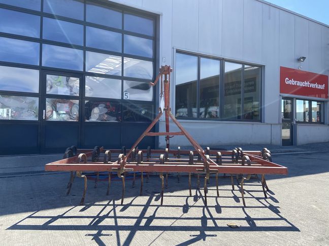 [3379-5696809-0_1.jpg]