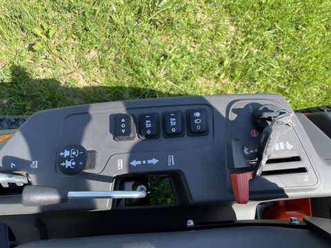 [3379-5721811-6.jpg]