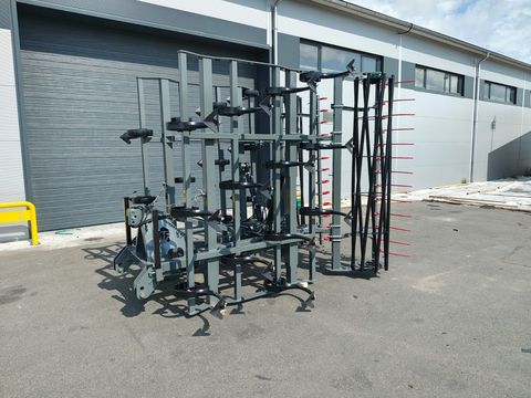 [3379-6013881-2.jpg]