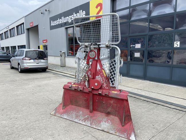 [3379-6142519-0_1.jpg]