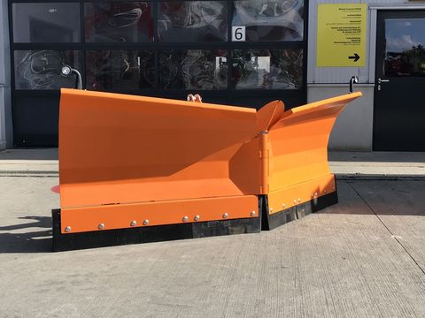 [3379-6255714-0.jpg]