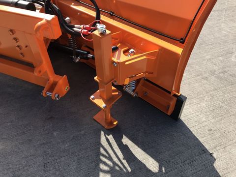 [3379-6255714-6.jpg]