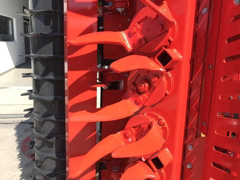 [3379-6255842-11.jpg]