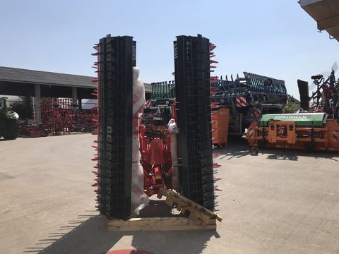 [3379-6255842-5.jpg]