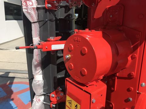 [3379-6255842-9.jpg]