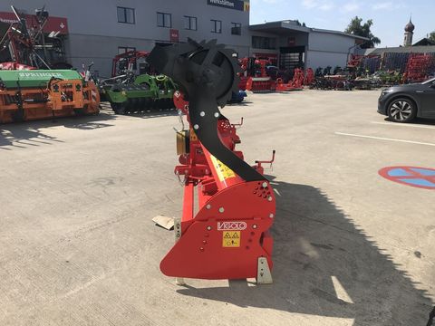 [3379-6256109-3.jpg]