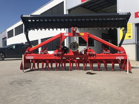 [3379-6256109-9.jpg]