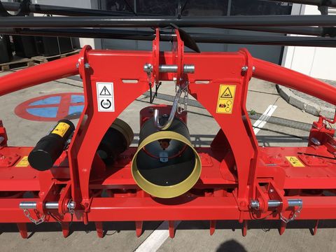 [3379-6256112-8.jpg]