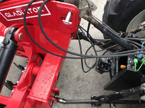 [3379-6316018-9.jpg]