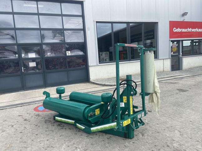 [3379-6320254-0_1.jpg]