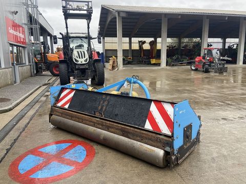 [3379-6376668-2.jpg]