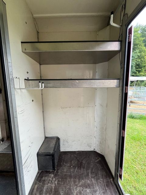 [3379-6386323-7.jpg]