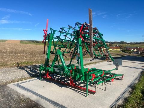 [3379-6478301-3.jpg]