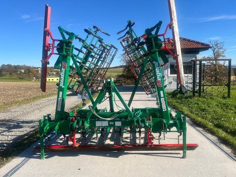 [3379-6478301-6.jpg]