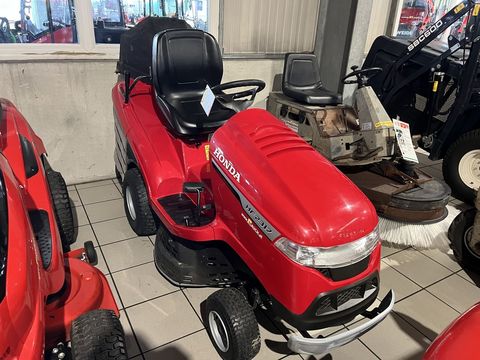 [3379-6481850-0.jpg]