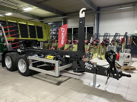 [3379-6492891-9.jpg]