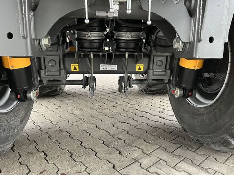 [3379-6495726-11.jpg]