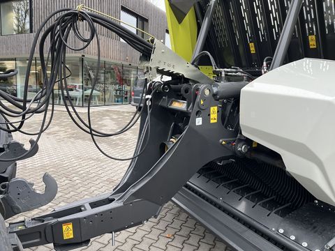 [3379-6495726-12.jpg]