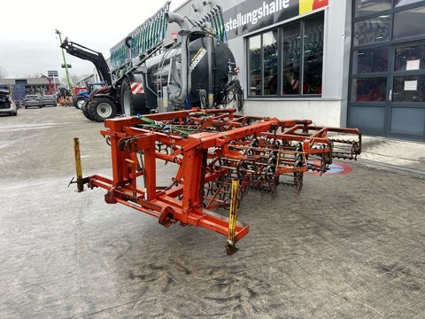 [3379-6522300-1.jpg]