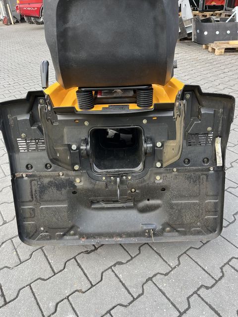 [3379-6538141-12.jpg]