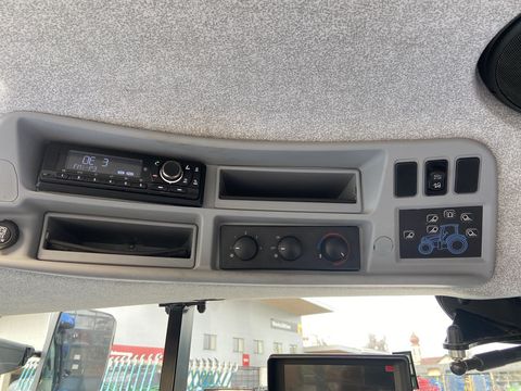 [3379-6538144-12.jpg]