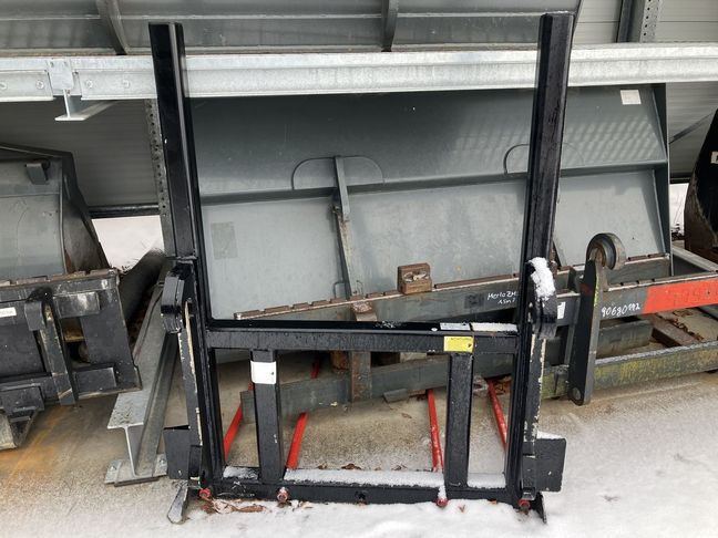 [3379-6604548-0_1.jpg]