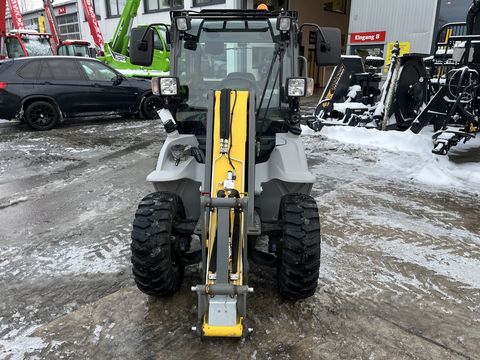 [3379-6614735-3.jpg]