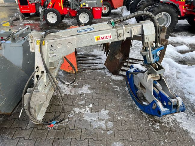 [3379-6615405-0_1.jpg]