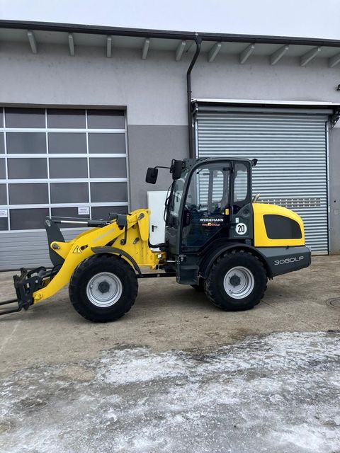 [3379-6634069-14.jpg]