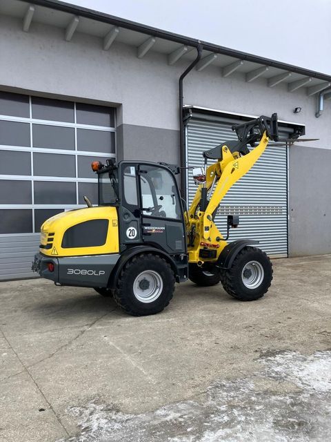 [3379-6634069-3.jpg]