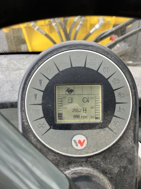 [3379-6634069-7.jpg]