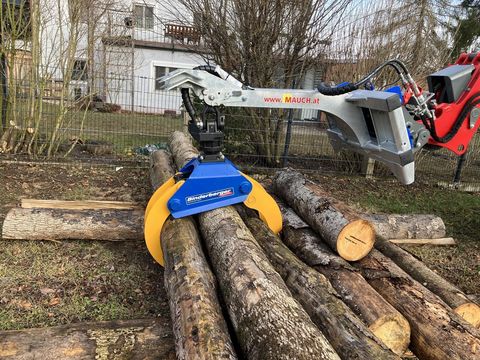 [3379-6642208-3.jpg]