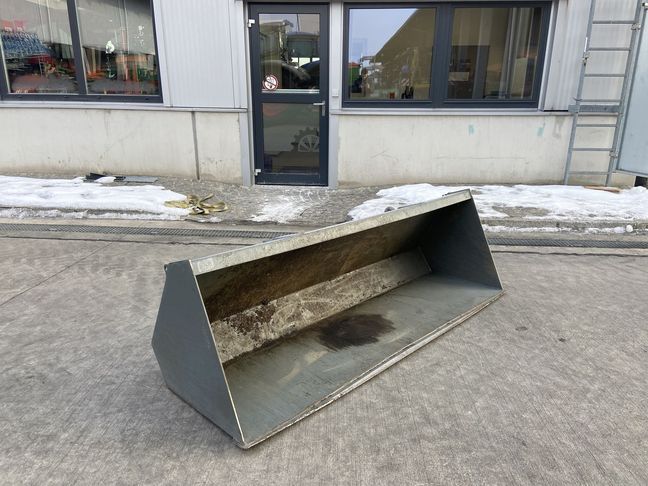 [3379-6646048-0_1.jpg]