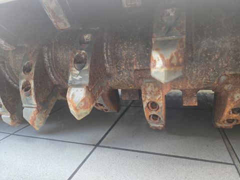 [3379-6649669-1.jpg]