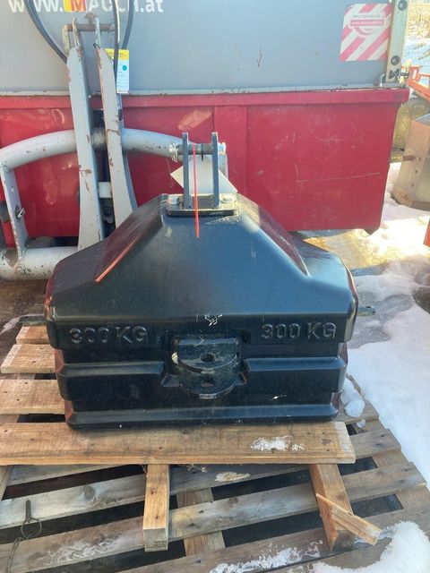 [3379-6660230-1.jpg]