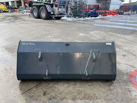 [3379-6664267-5.jpg]