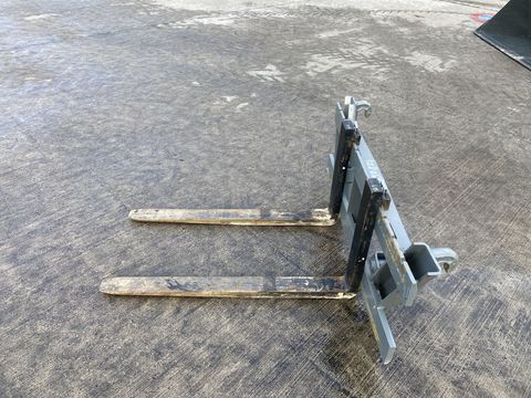 [3379-6664275-5.jpg]