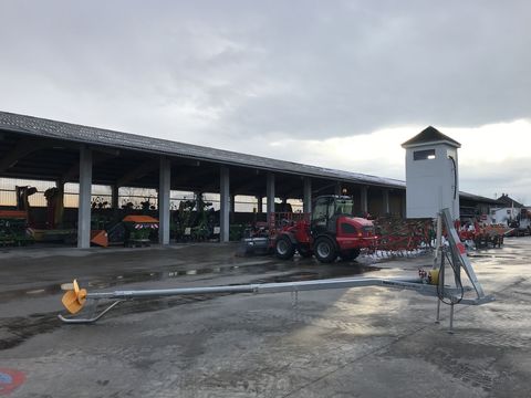 [3379-6666650-3.jpg]