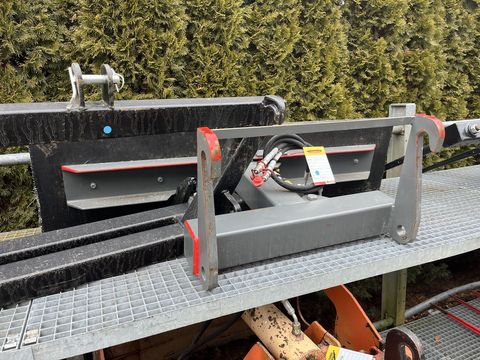 [3379-6667434-1.jpg]