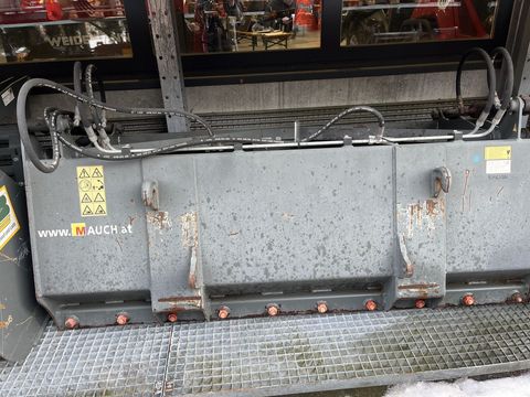 [3379-6667453-1.jpg]