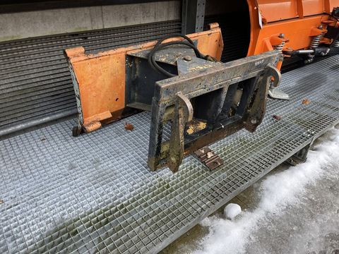 [3379-6667471-0.jpg]