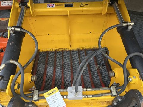 [3379-6667488-4.jpg]