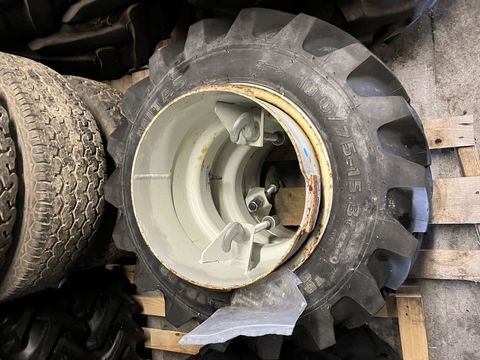 [3379-6667493-1.jpg]