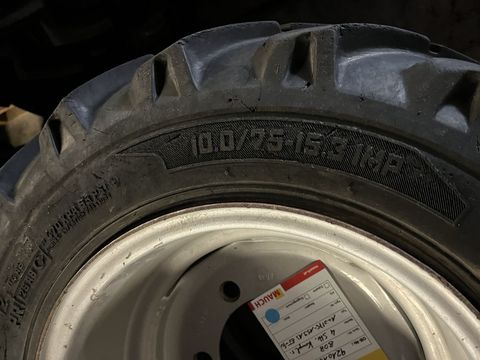 [3379-6667501-2.jpg]