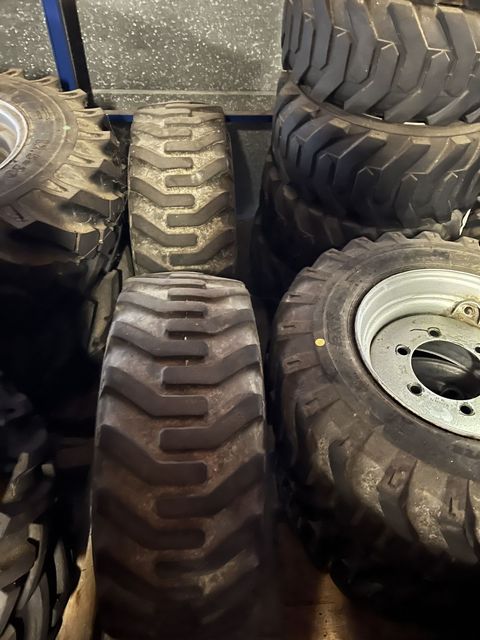 [3379-6667533-1.jpg]