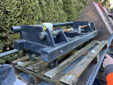 [3379-6667540-1.jpg]