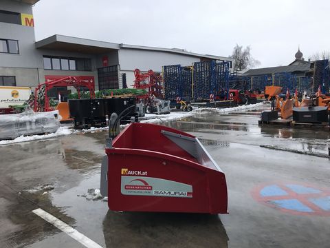 [3379-6670926-6.jpg]